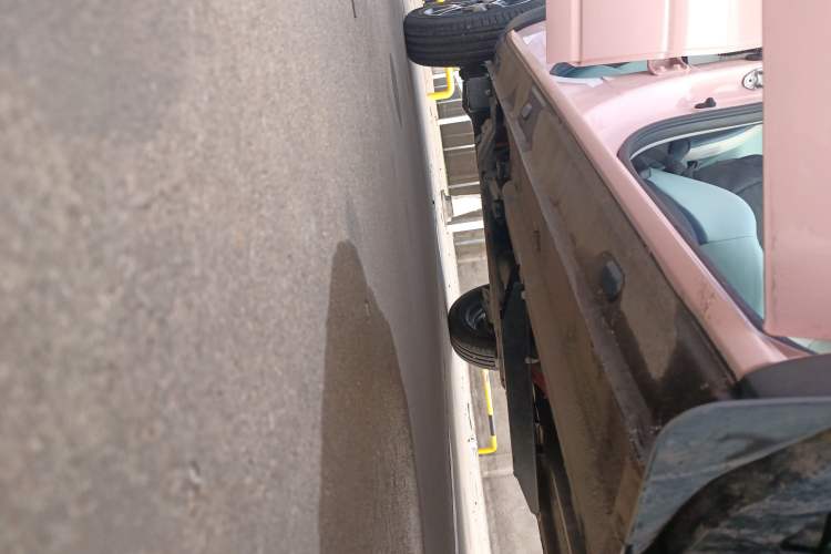 Used Dongfeng NAMMI EX1 2023 PRO Light Wind Edition Lightning Model Right Side Sill