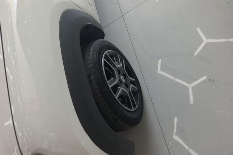 Used Dongfeng NAMMI EX1 2023 PRO Light Wind Edition Lightning Model Left Front Wheel Hub