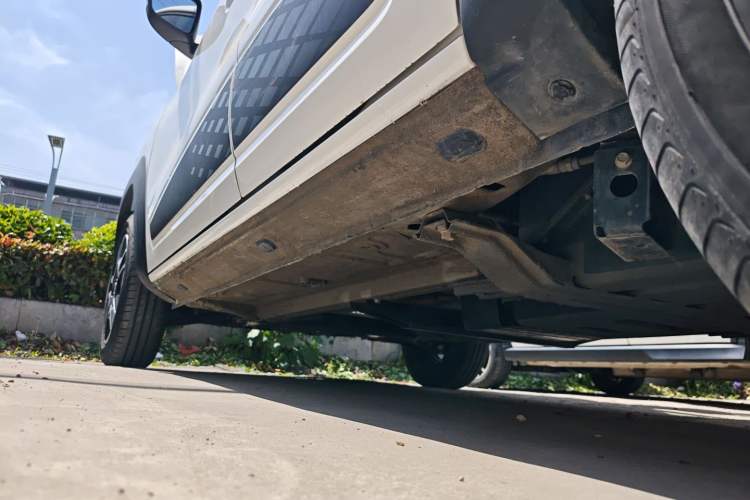Used Dongfeng NAMMI EX1 2023 PRO Light Wind Edition Lightning Model Left Side Sill