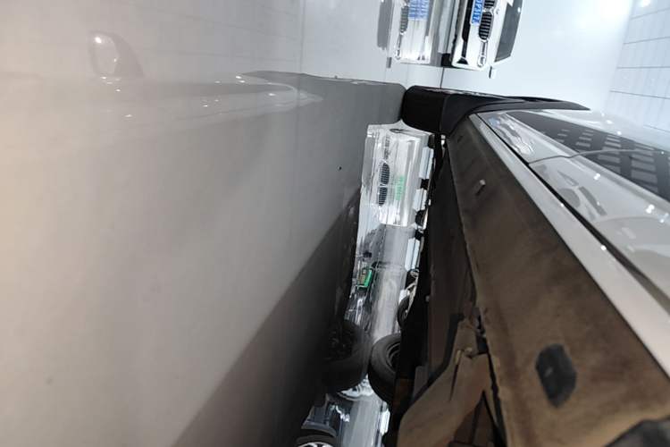 Used Dongfeng NAMMI EX1 2023 PRO Light Wind Edition Lightning Model Left Side Sill