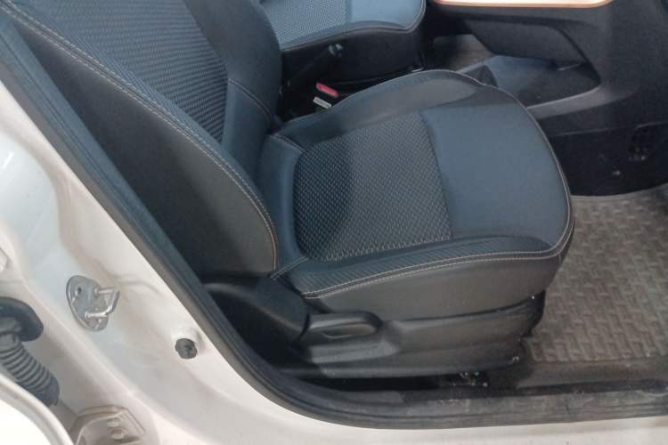 Used Dongfeng NAMMI EX1 2023 PRO Light Wind Edition Lightning Model Right Front Seat
