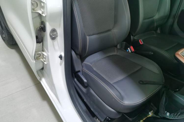 Used Dongfeng NAMMI EX1 2023 PRO Light Wind Edition Lightning Model Right Front Seat