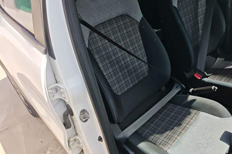 Used Dongfeng NAMMI EX1 2023 PRO Light Wind Edition Lightning Model Right Front Seat