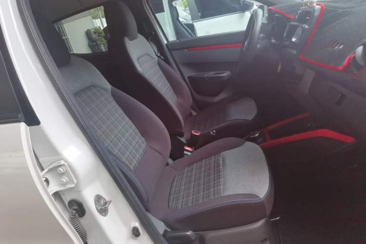 Used Dongfeng NAMMI EX1 2023 PRO Light Wind Edition Lightning Model Right Front Seat