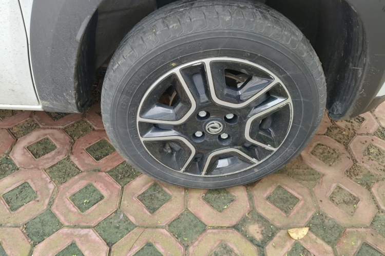 Used Dongfeng NAMMI EX1 2023 PRO Light Wind Edition Lightning Model Right Front Wheel Hub