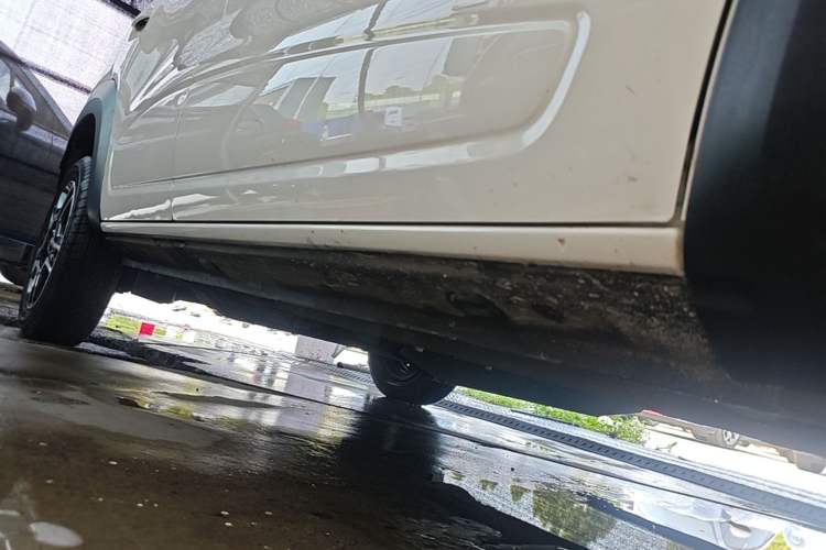 Used Dongfeng NAMMI EX1 2023 PRO Light Wind Edition Lightning Model Right Side Sill