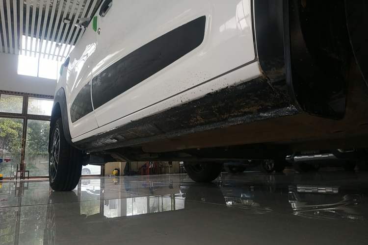 Used Dongfeng NAMMI EX1 2023 PRO Light Wind Edition Lightning Model Right Side Sill