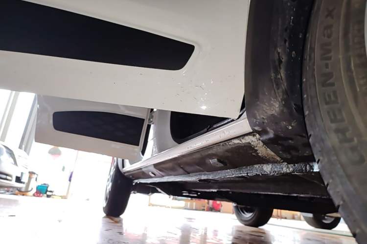 Used Dongfeng NAMMI EX1 2023 PRO Light Wind Edition Lightning Model Right Side Sill