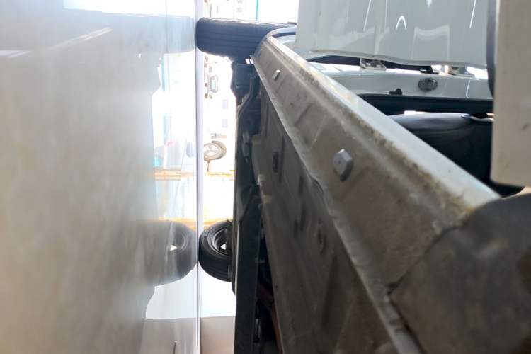 Used Dongfeng NAMMI EX1 2023 PRO Light Wind Edition Lightning Model Right Side Sill