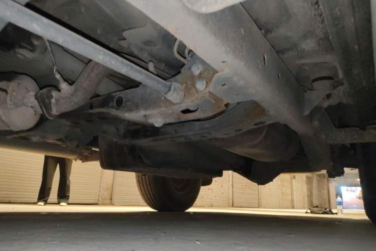 Used Dongfeng Oting 2007 2.4L Manual Two-Wheel Drive Luxury Edition Chassis Front Left
