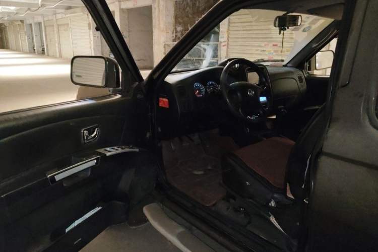 Used Dongfeng Oting 2007 2.4L Manual Two-Wheel Drive Luxury Edition Driver Seat