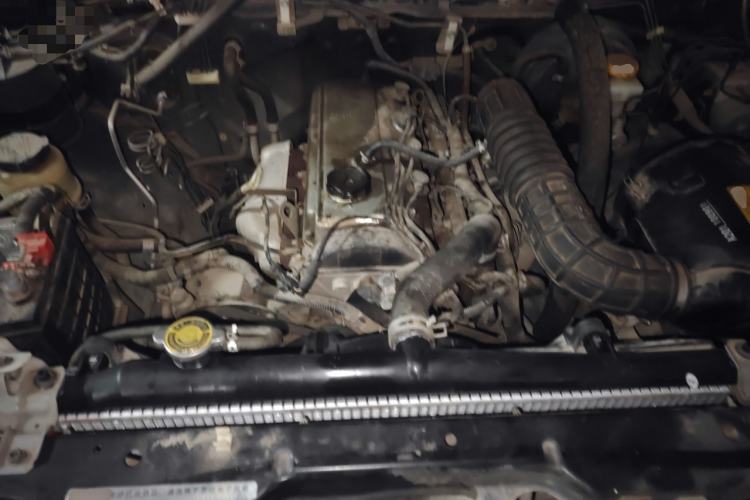 Used Dongfeng Oting 2007 2.4L Manual Two-Wheel Drive Luxury Edition Engine Bay