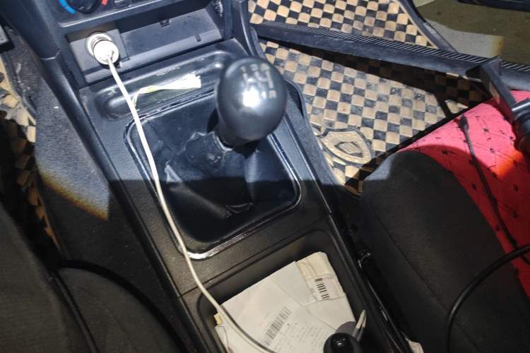 Used Dongfeng Oting 2007 2.4L Manual Two-Wheel Drive Luxury Edition Gear Lever
