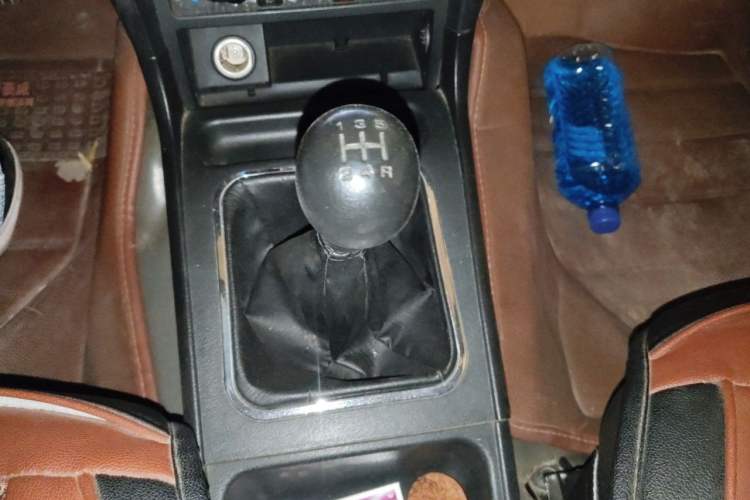 Used Dongfeng Oting 2007 2.4L Manual Two-Wheel Drive Luxury Edition Gear Lever