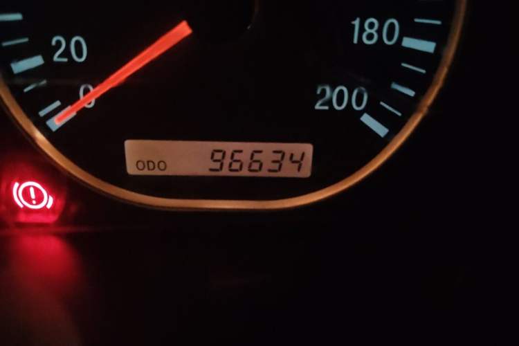 Used Dongfeng Oting 2007 2.4L Manual Two-Wheel Drive Luxury Edition Odometer Close Up