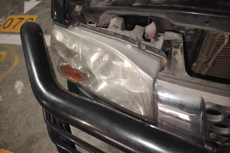 Used Dongfeng Oting 2007 2.4L Manual Two-Wheel Drive Luxury Edition Right Front Headlight