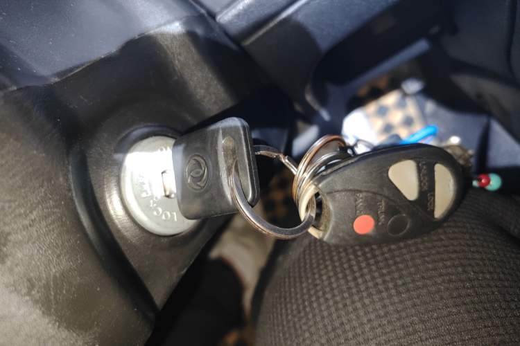 Used Dongfeng Oting 2007 2.4L Manual Two-Wheel Drive Luxury Edition Vehicle Key