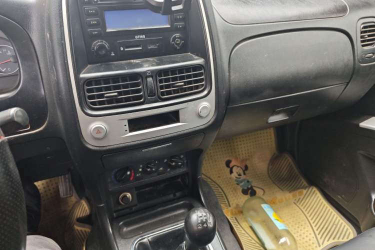 Used Dongfeng Oting 2007 2.4L Manual Two-Wheel Drive Luxury Edition Audio And AC Panel
