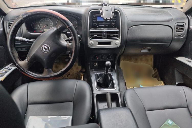 Used Dongfeng Oting 2007 2.4L Manual Two-Wheel Drive Luxury Edition Center Console