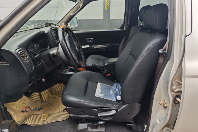 Used Dongfeng Oting 2007 2.4L Manual Two-Wheel Drive Luxury Edition Left Front Seat