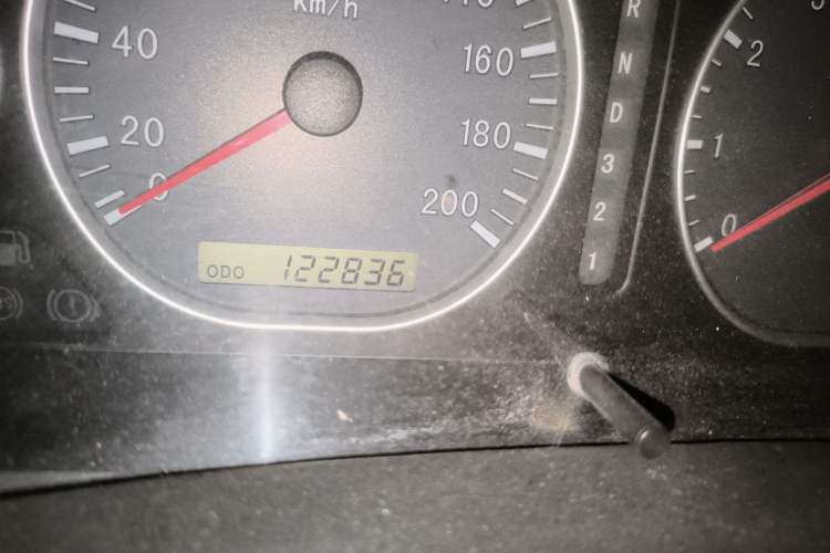 Used Dongfeng Oting 2007 2.4L Automatic Two-Wheel Drive Luxury Edition Odometer Close Up