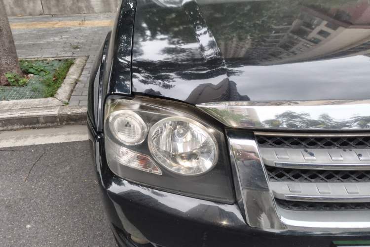 Used Dongfeng Oting 2013 2.4L Manual Two-Wheel Drive Luxury Edition Right Front Headlight