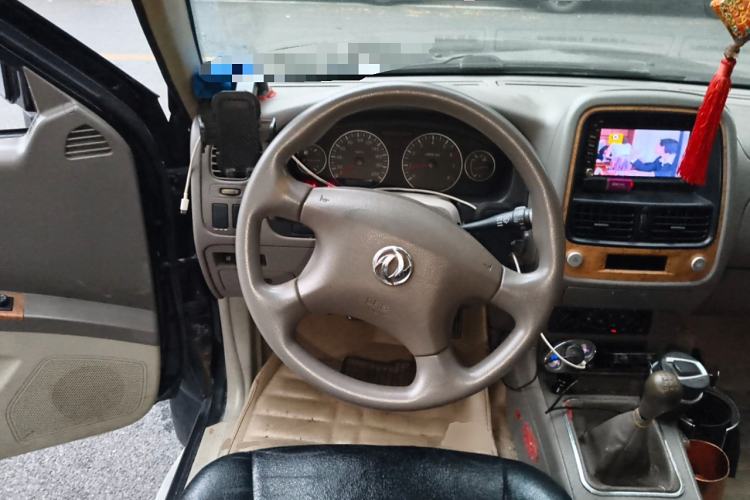 Used Dongfeng Oting 2013 2.4L Manual Two-Wheel Drive Luxury Edition Steering Wheel