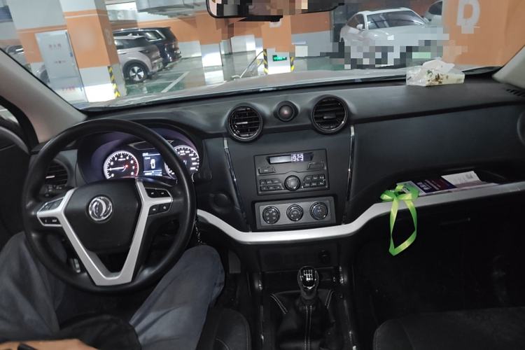Used Dongfeng Palazzo 2021 1.8T Manual Two-Wheel Drive Elite Edition Center Console