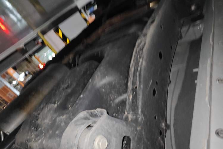 Used Dongfeng Palazzo 2021 1.8T Manual Two-Wheel Drive Elite Edition Chassis Front Left