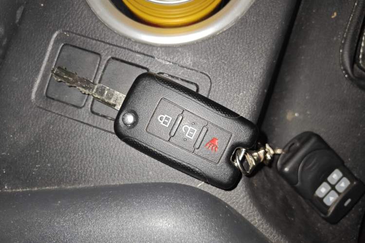 Used Dongfeng Palazzo 2021 1.8T Manual Two-Wheel Drive Elite Edition Vehicle Key