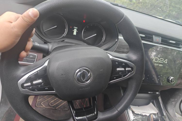 Used Dongfeng Palazzo 2022 2.0T Automatic All-Wheel Drive Zunya Trim Steering Wheel