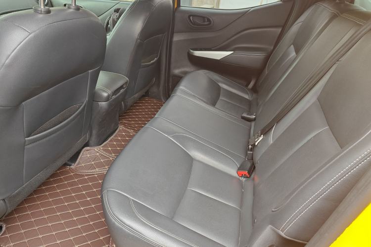 Used Dongfeng Palazzo 2021 1.8T Manual Two-Wheel Drive Elite Edition Interior 4