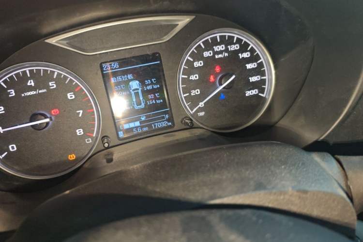 Used Dongfeng Palazzo 2021 1.8T Manual 4x4 Elite Edition Odometer Close Up