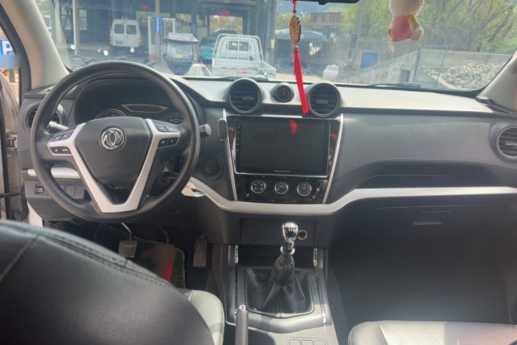Used Dongfeng Palazzo 2021 1.8T Manual Two-Wheel Drive Elite Edition Center Console
