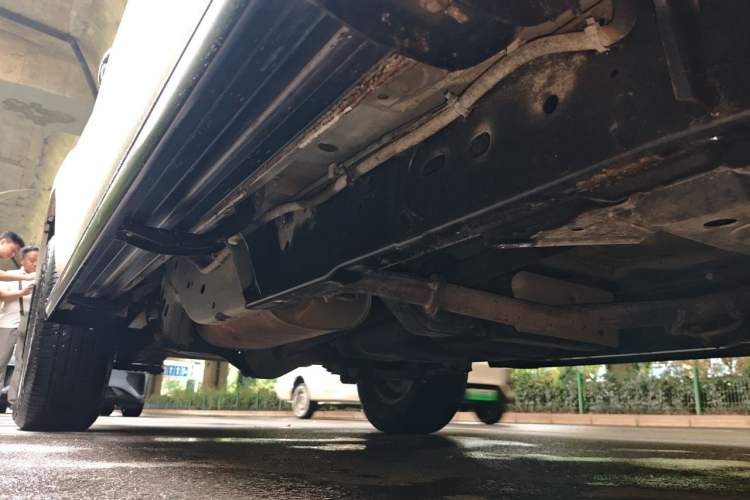 Used Dongfeng Palazzo 2021 1.8T Manual Two-Wheel Drive Elite Edition Chassis Front Right