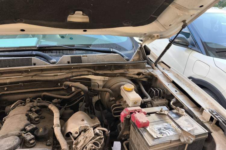 Used Dongfeng Palazzo 2021 1.8T Manual Two-Wheel Drive Elite Edition Engine Bay Left
