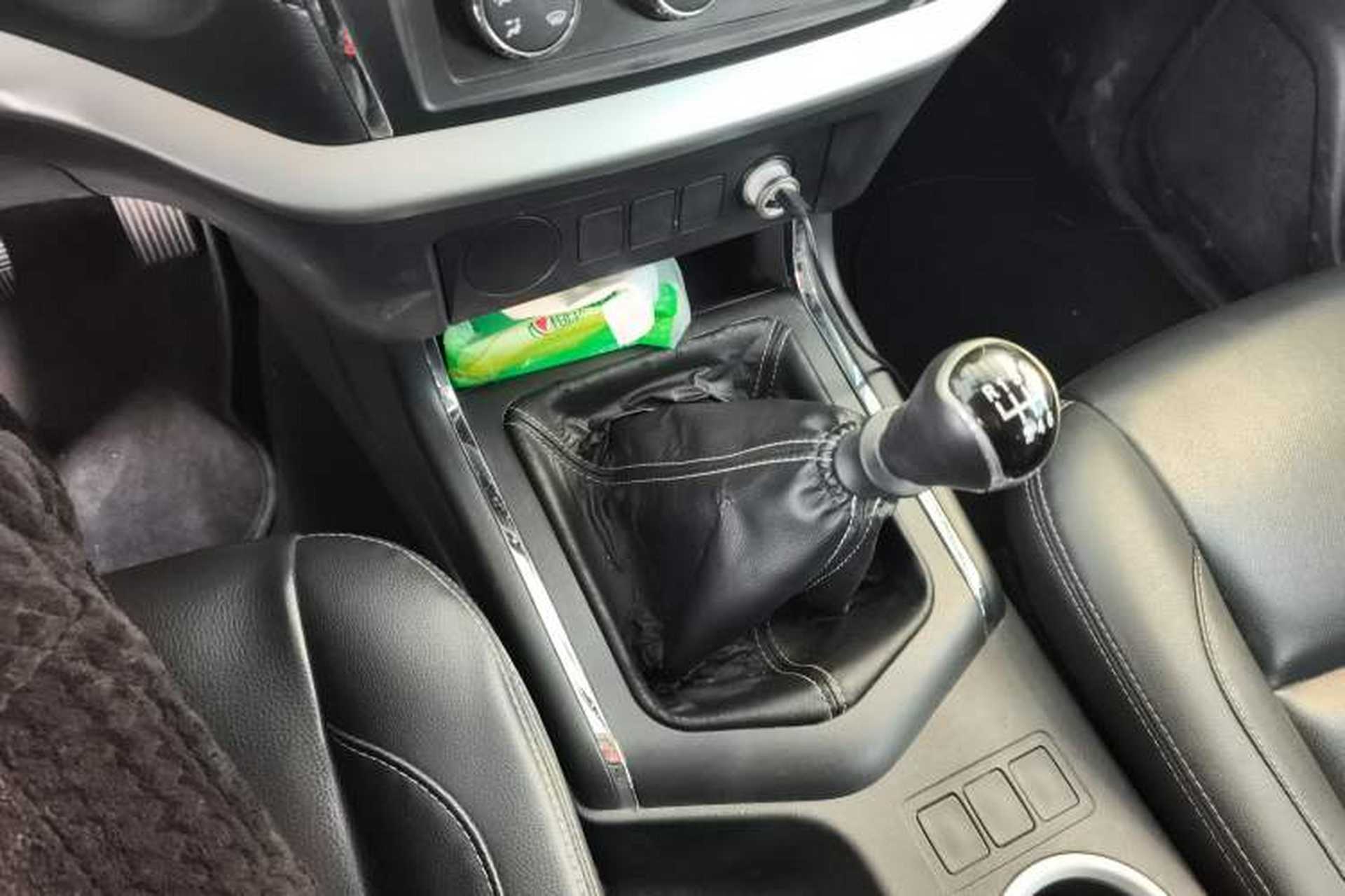 Used Dongfeng Palazzo 2021 1.8T Manual Two-Wheel Drive Elite Edition Gear Lever