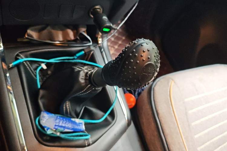 Used Dongfeng Palazzo 2021 1.8T Manual Two-Wheel Drive Elite Edition Gear Lever