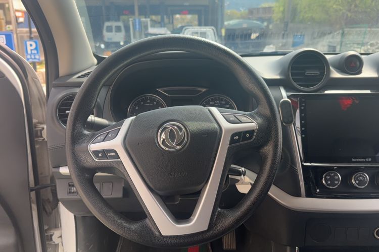 Used Dongfeng Palazzo 2021 1.8T Manual Two-Wheel Drive Elite Edition Interior 4
