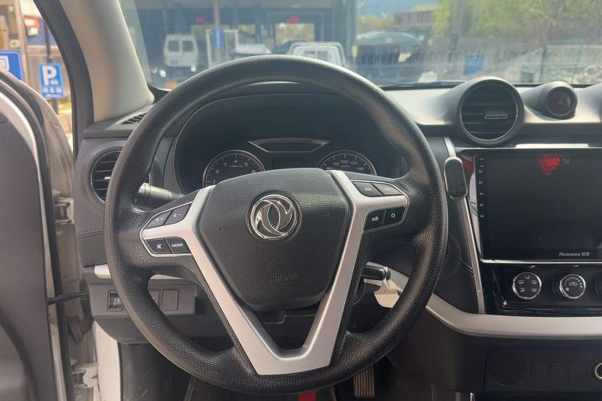 Used Dongfeng Palazzo 2021 1.8T Manual Two-Wheel Drive Elite Edition Interior 4
