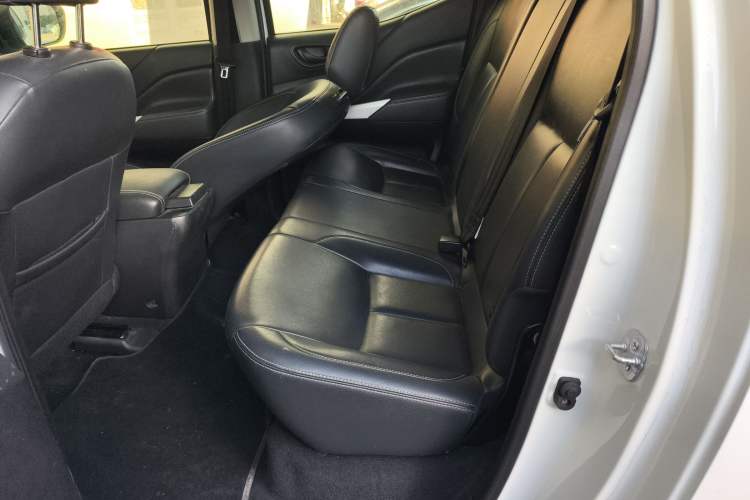 Used Dongfeng Palazzo 2021 1.8T Manual Two-Wheel Drive Elite Edition Left Rear Seat