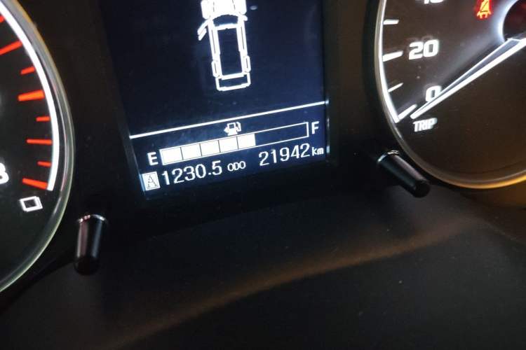 Used Dongfeng Palazzo 2021 1.8T Manual Two-Wheel Drive Elite Edition Odometer Close Up