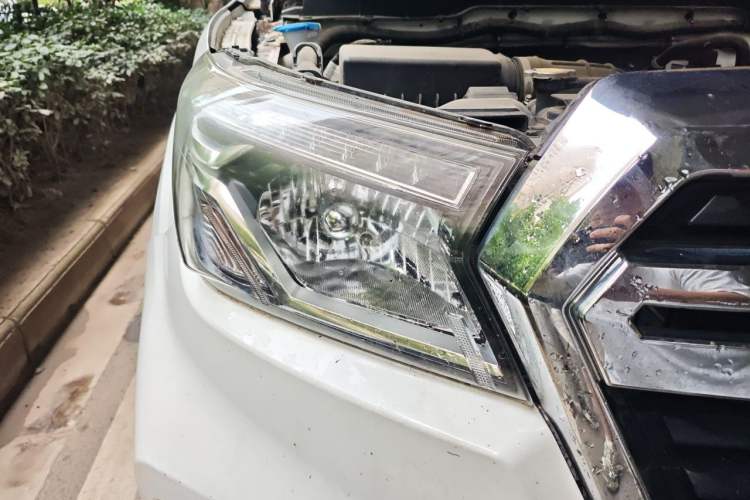 Used Dongfeng Palazzo 2021 1.8T Manual Two-Wheel Drive Elite Edition Right Front Headlight