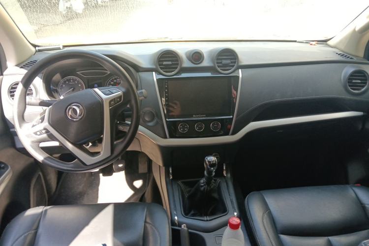 Used Dongfeng Palazzo 2021 1.8T Manual Two-Wheel Drive Elite Edition Center Console
