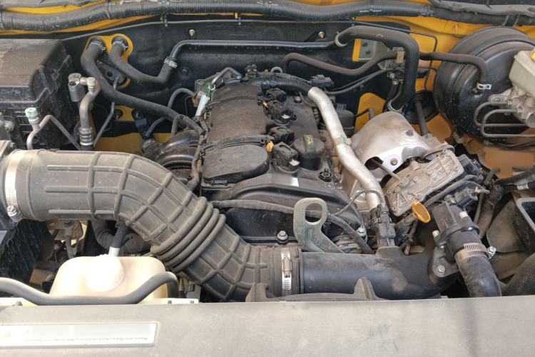 Used Dongfeng Palazzo 2021 1.8T Manual Two-Wheel Drive Elite Edition Engine Bay