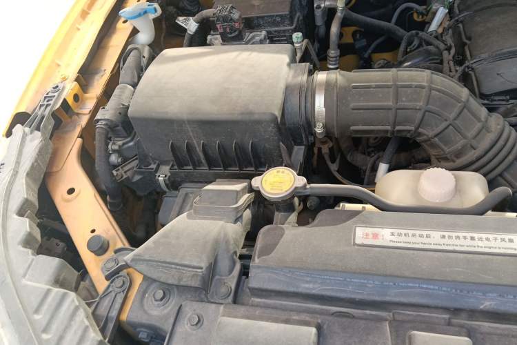Used Dongfeng Palazzo 2021 1.8T Manual Two-Wheel Drive Elite Edition Engine Bay Right