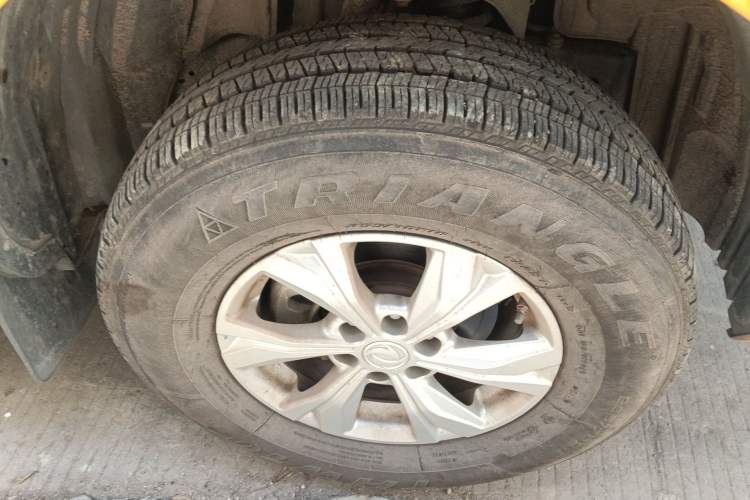 Used Dongfeng Palazzo 2021 1.8T Manual Two-Wheel Drive Elite Edition Right Front Wheel Hub