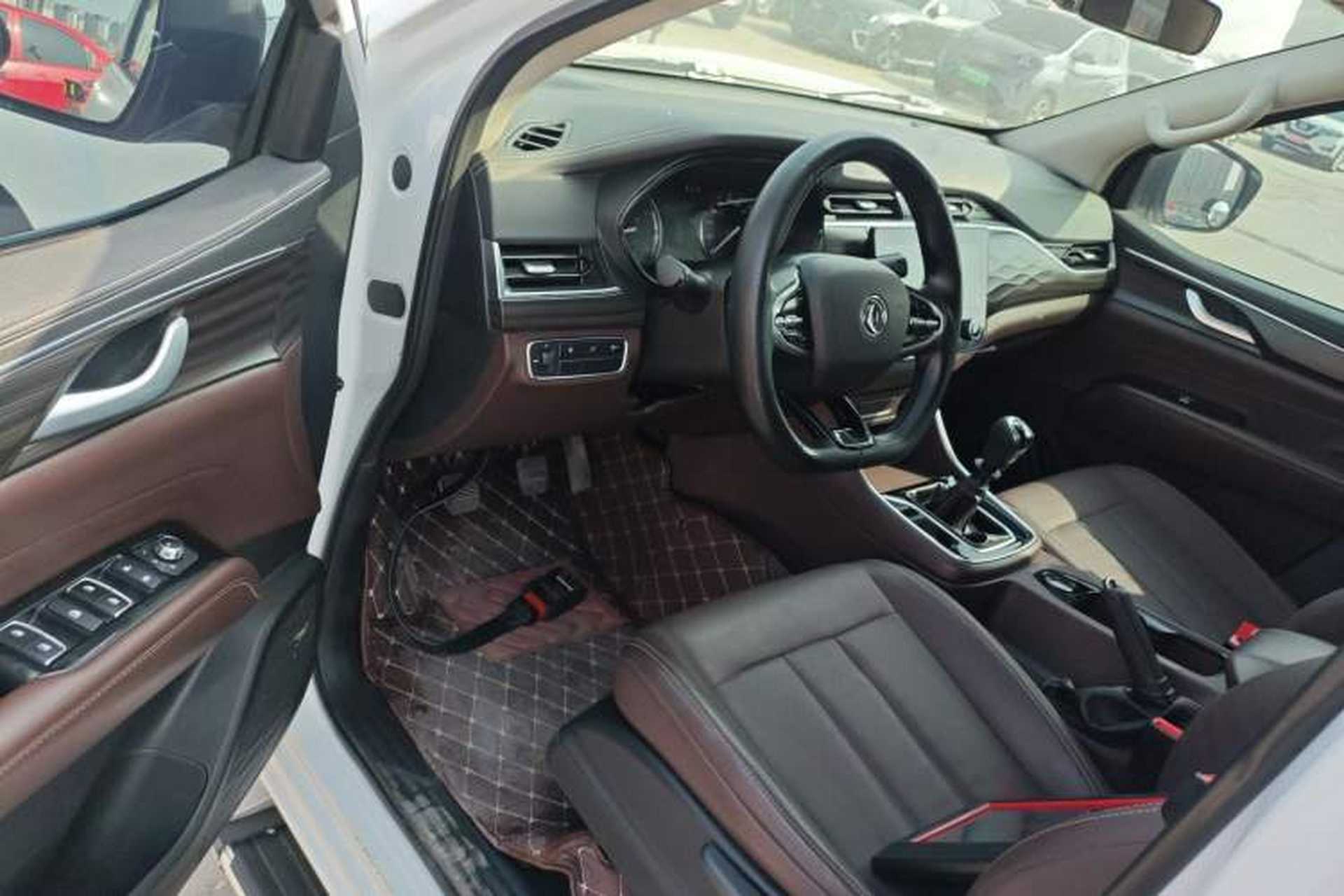 Used Dongfeng Palazzo 2022 2.0T Manual Two-Wheel Drive Luxury Version Driver Seat
