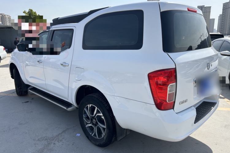 Used Dongfeng Palazzo 2022 2.0T Manual Two-Wheel Drive Luxury Version Exterior 2