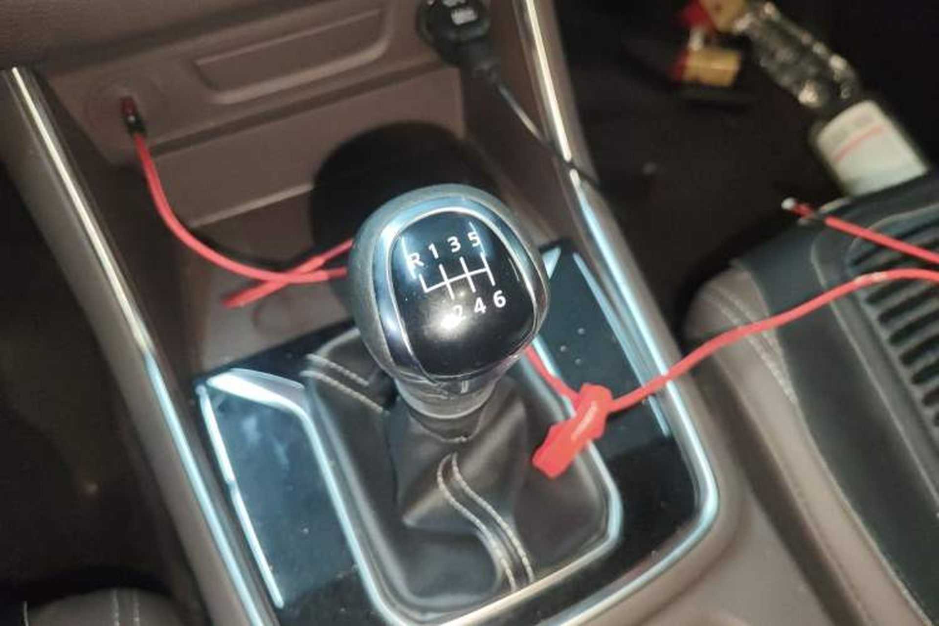 Used Dongfeng Palazzo 2022 2.0T Manual Two-Wheel Drive Luxury Version Gear Lever